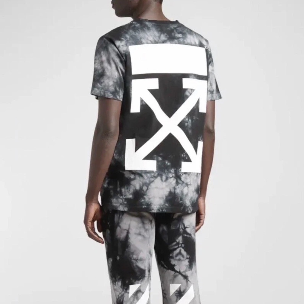 Off-White Men's Arrow Tie Dye Sim-Fit T-Shirt Medium